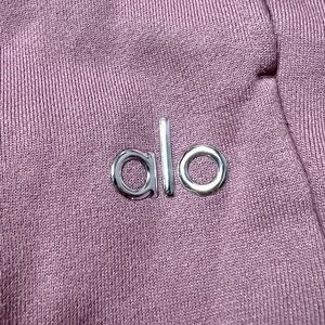 ALO Yoga Smokey Quartz sweatpants 

Size XS

Never worn!